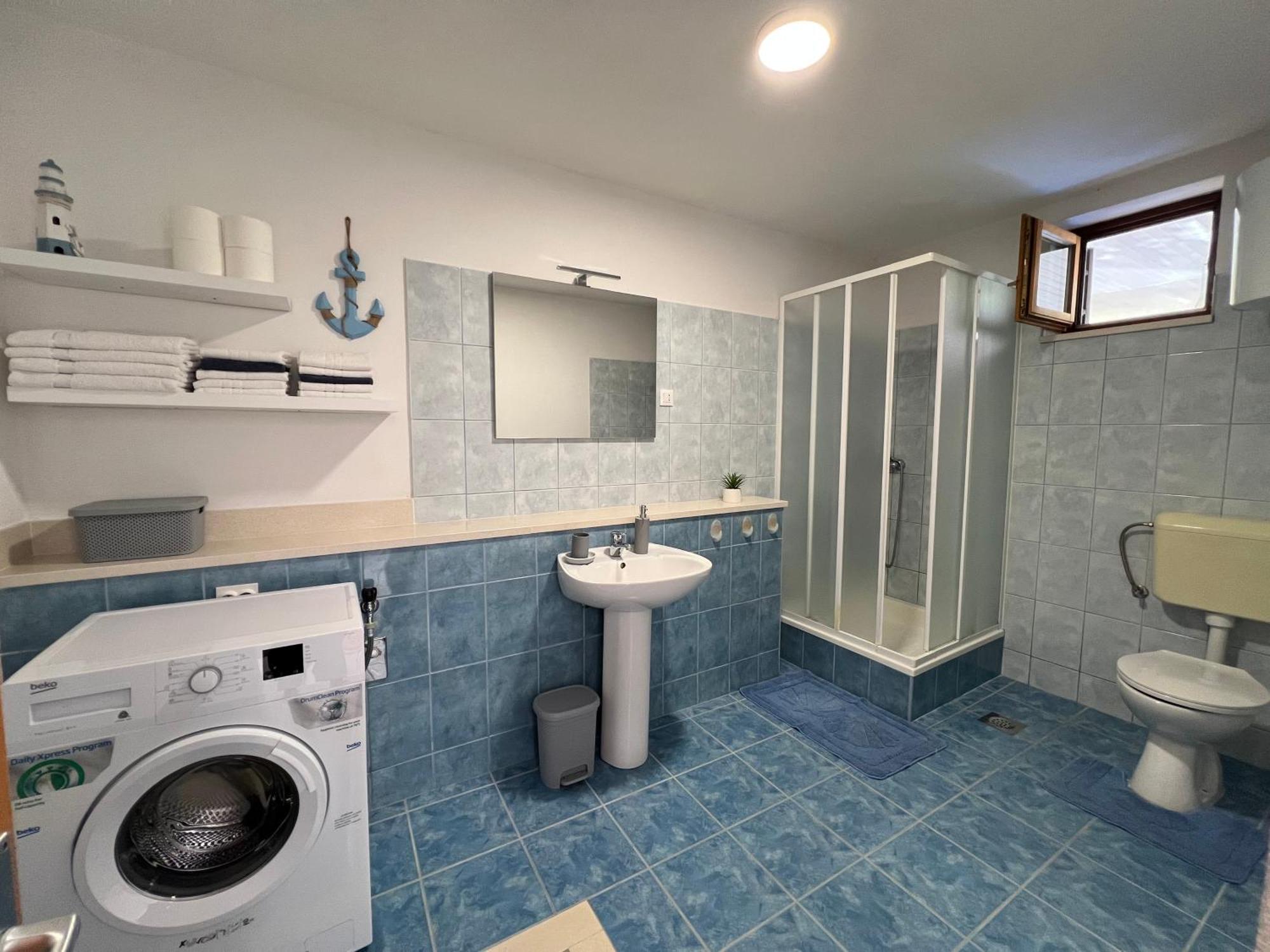 Apartment Viola Supetar Bagian luar foto